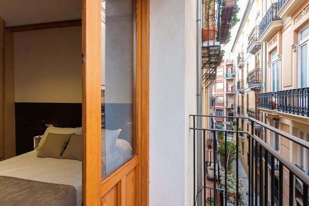 Like Apartments Lonja Валенсия Екстериор снимка