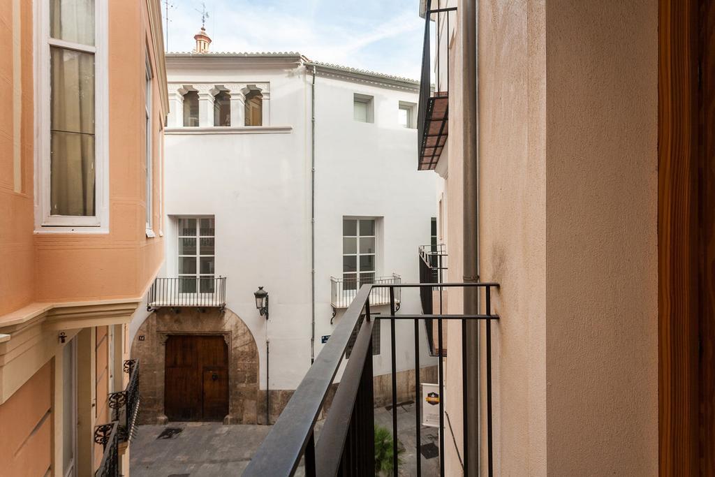 Like Apartments Lonja Валенсия Екстериор снимка