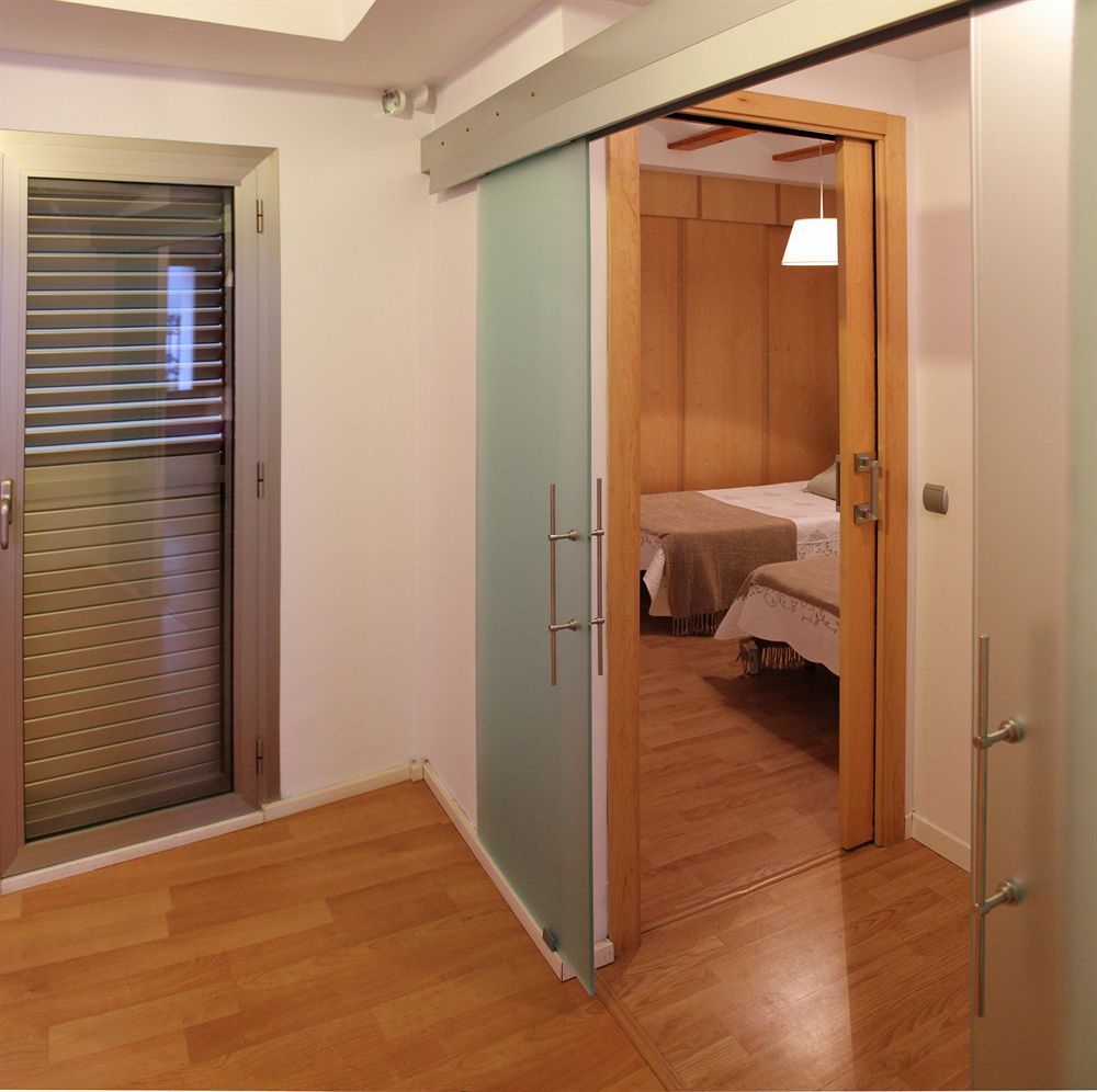 Like Apartments Lonja Валенсия Екстериор снимка