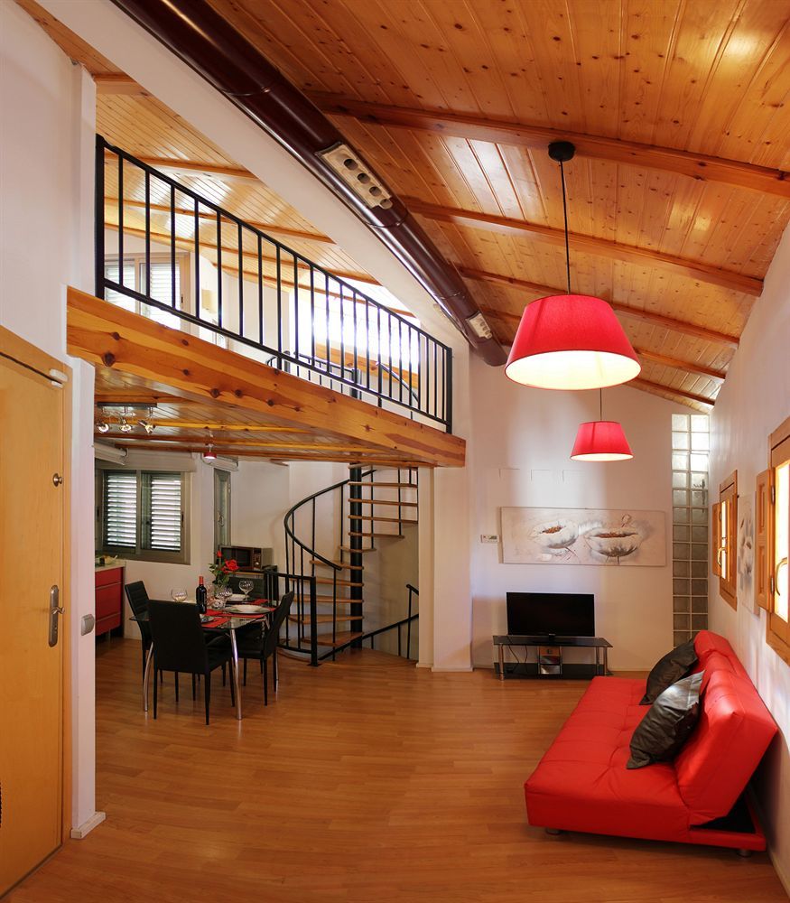 Like Apartments Lonja Валенсия Екстериор снимка